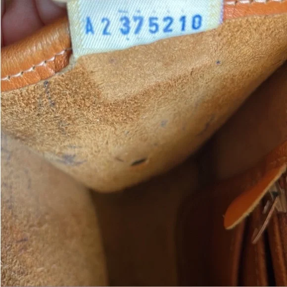 Authentic Vintage Dooney & Bourke crossbody bag - Picture 13 of 13